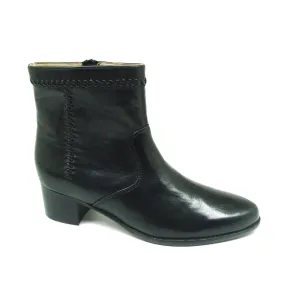 Savoy Black